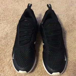 Men’s Nike 270s